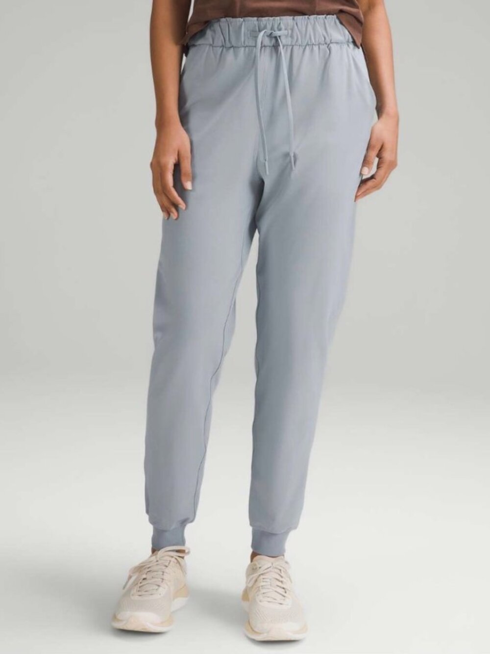 Lululemon Stretch High Rise Jogger Size 2 in Chambray
